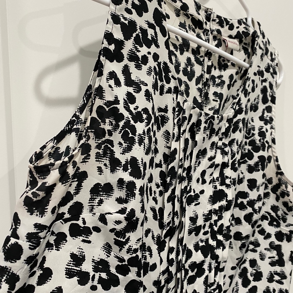 Patterned Blouse - Picture 5 of 9